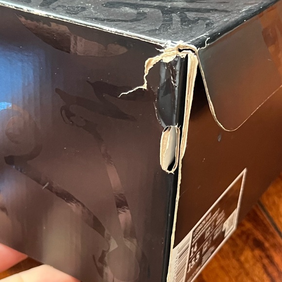 Lebron 17 lakers size 14 - Picture 8 of 8